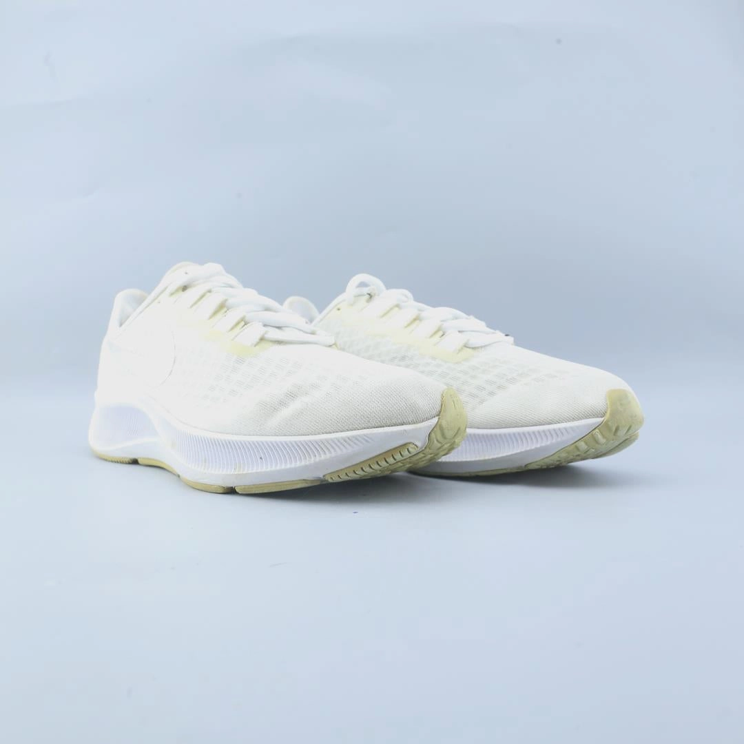 NIKE AIR ZOOM PEGASUS 37 stylish Nike trainer looks