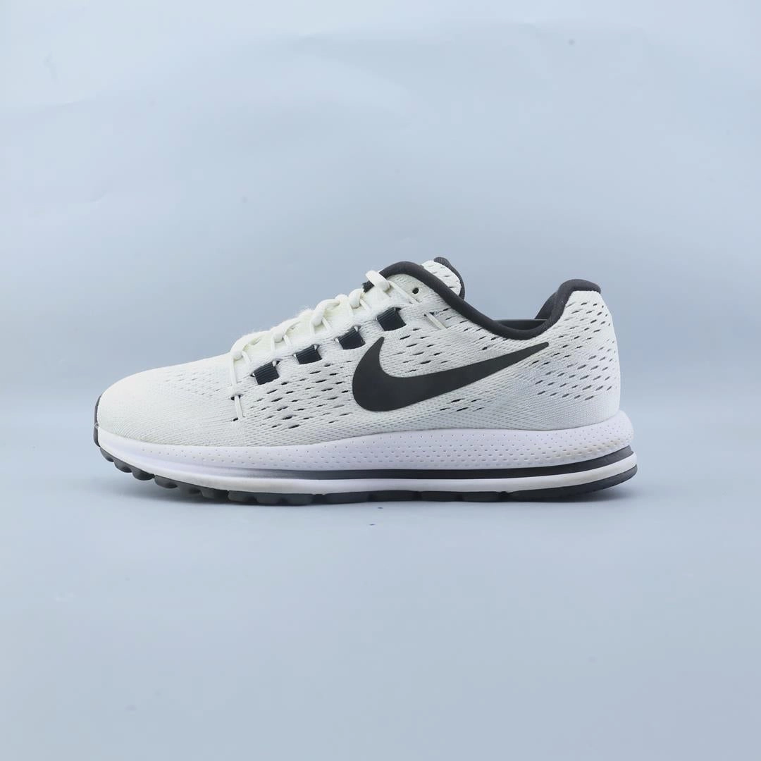 NIKE AIR ZOOM VOMERO 12 Nike sleek running shoe styles