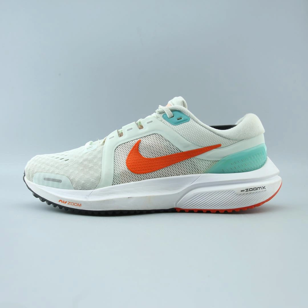 NIKE AIR ZOOM VOMERO 16 Nike lightweight trainer models