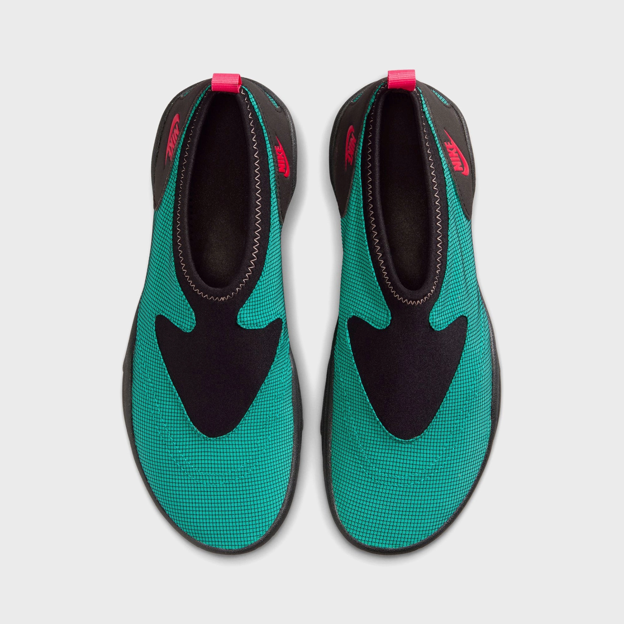 Nike Aqua Turf - Turbo Green / Black / Washed Coral / Team Scarlet Nike performance sneakers