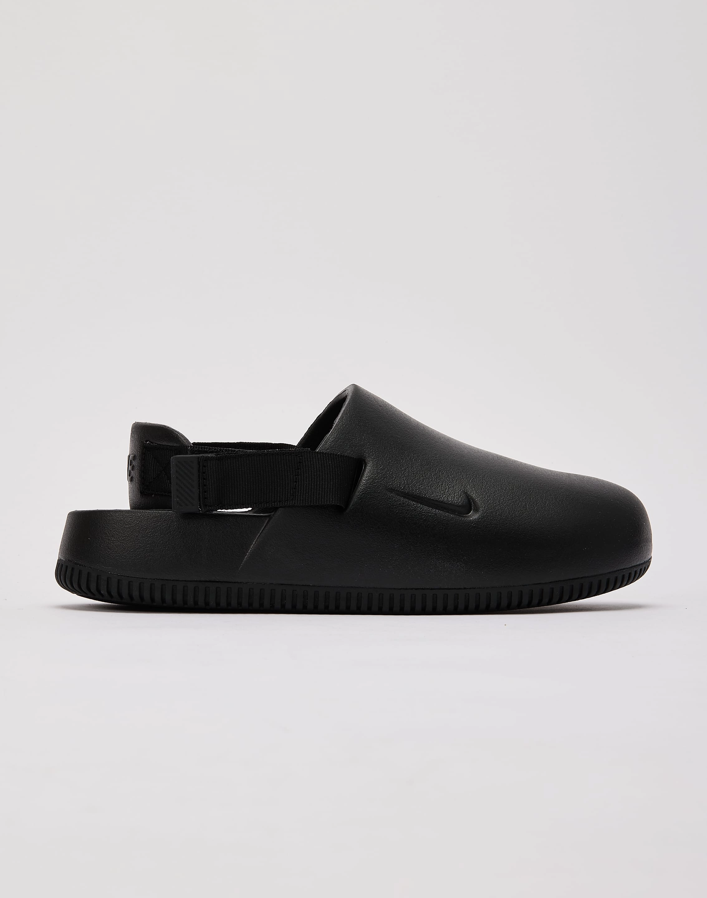 Nike Calm Mules Nike casual sneakers with modern design