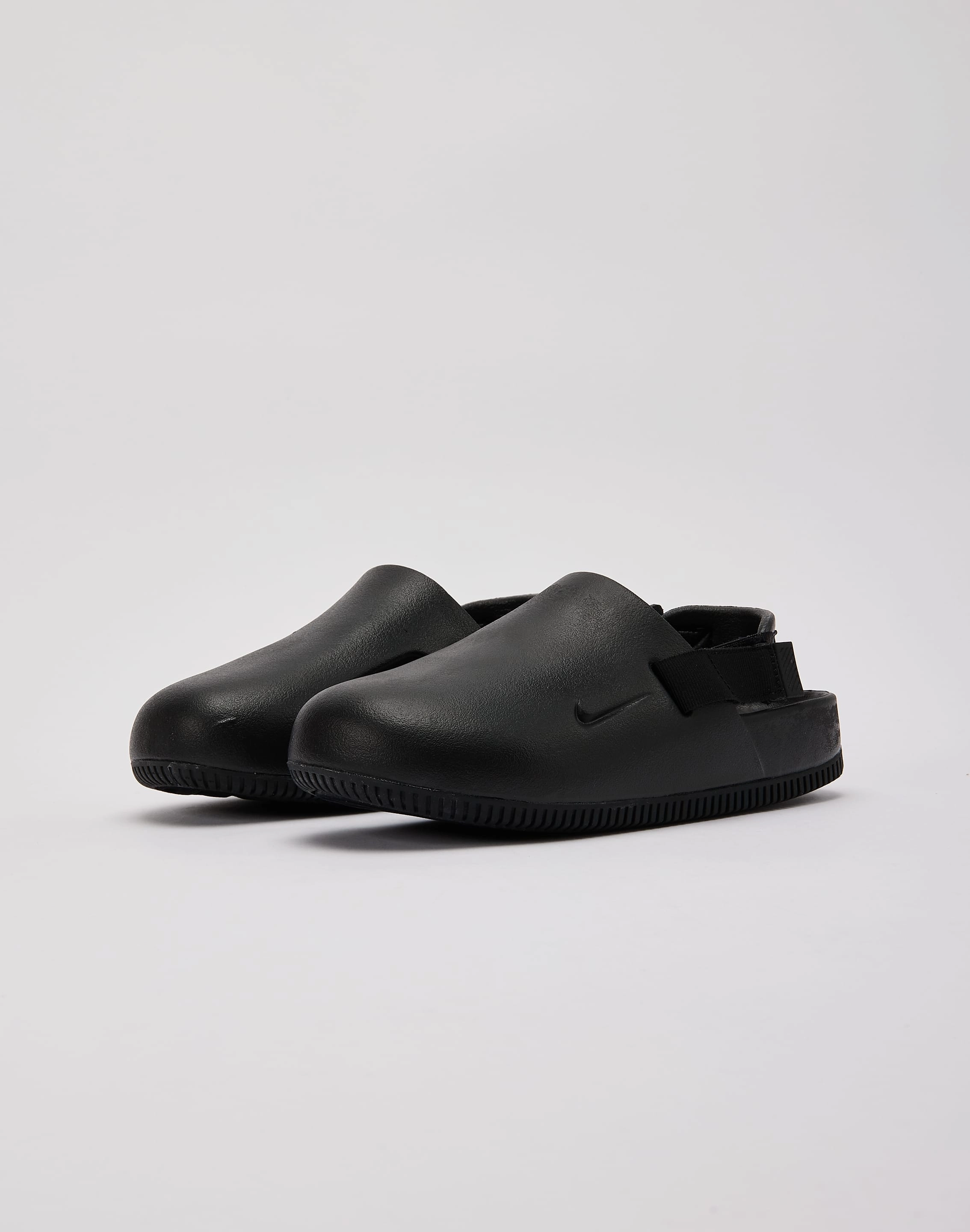 Nike Calm Mules Grade-School Comfort Trainers