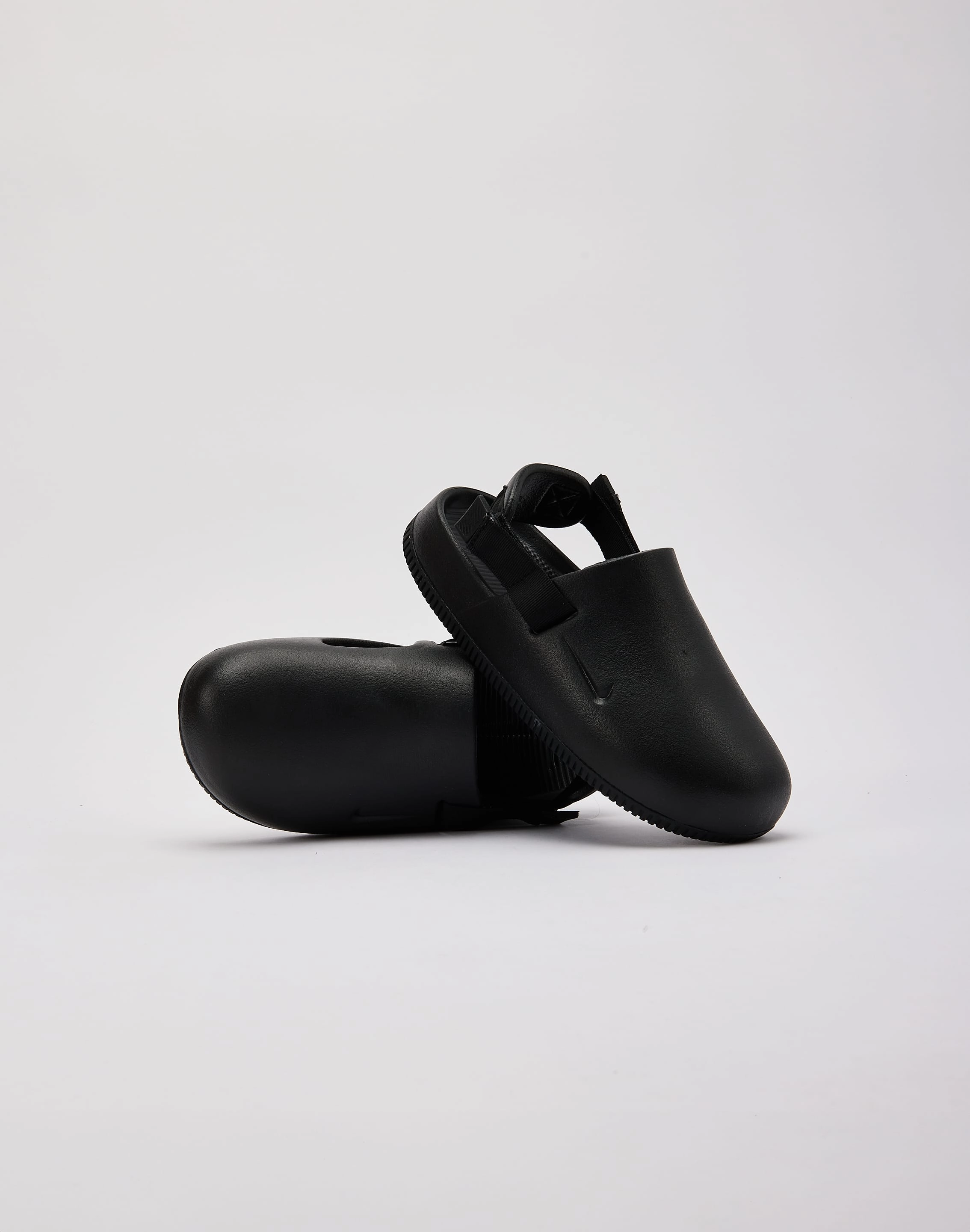 Nike Calm Mules Grade-School Comfort Trainers