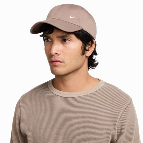 Nike Club Hat Nike sneakers with modern sportswear appeal