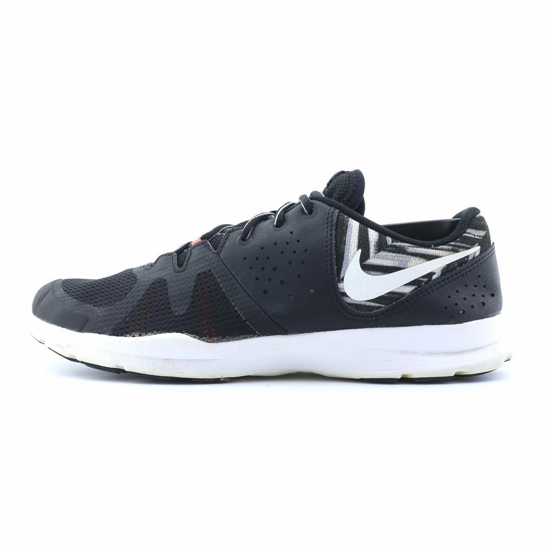 NIKE CORE MOTION TR 3 Nike sleek running shoe styles