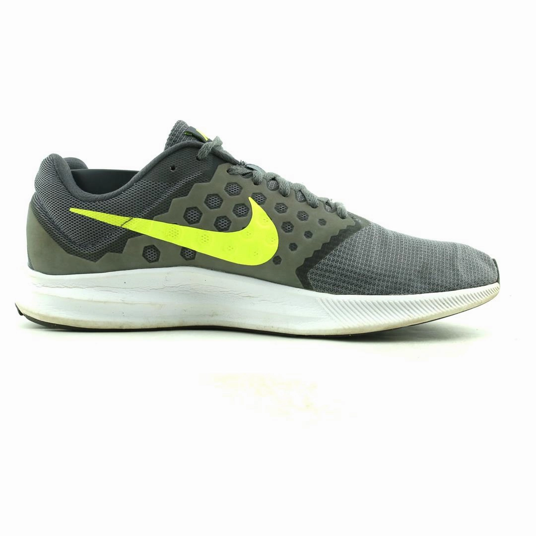 NIKE DOWNSHIFTER 7 sporty Nike shoe designs