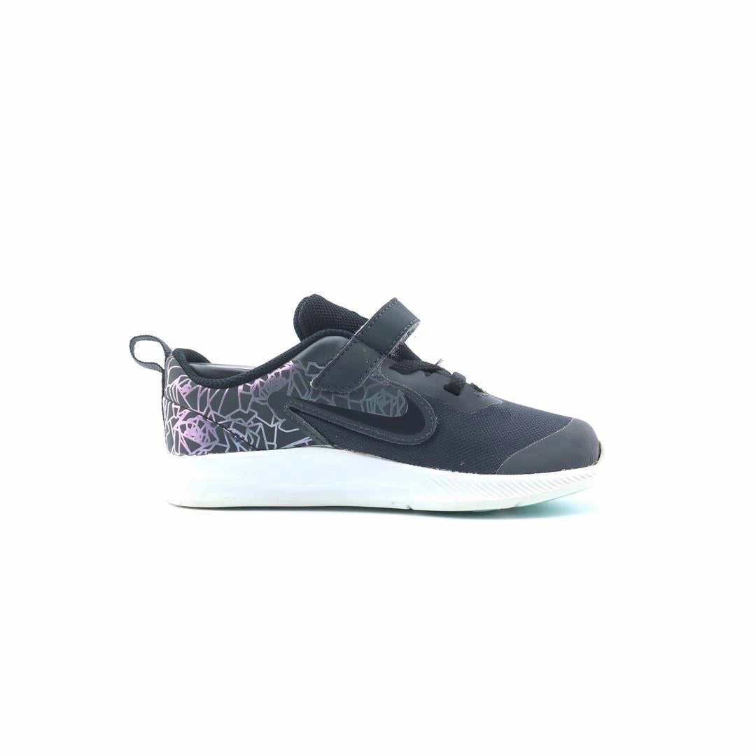 NIKE DOWNSHIFTER 9 Nike casual shoe imagery