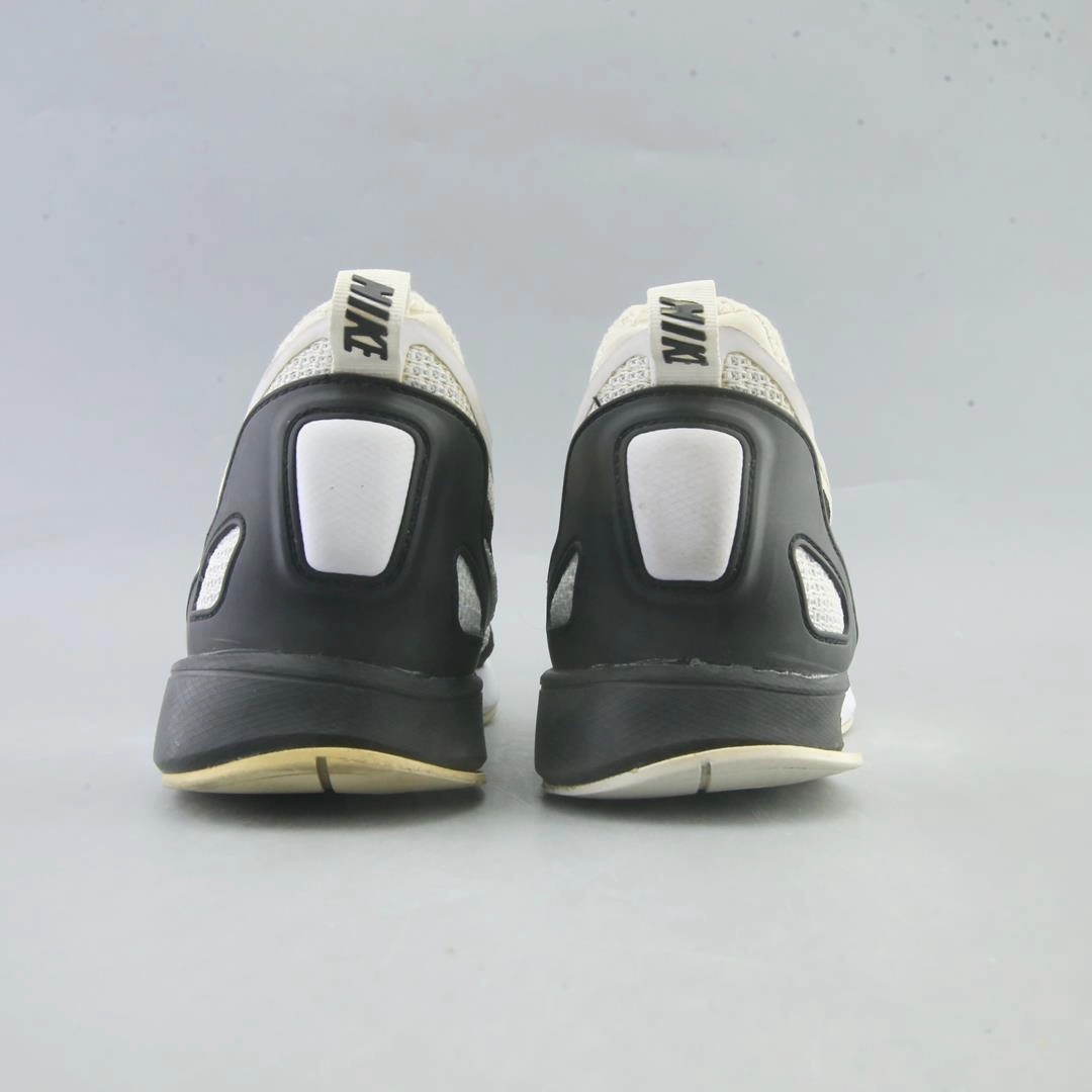 NIKE DUEL RACER Nike sneaker detail shots