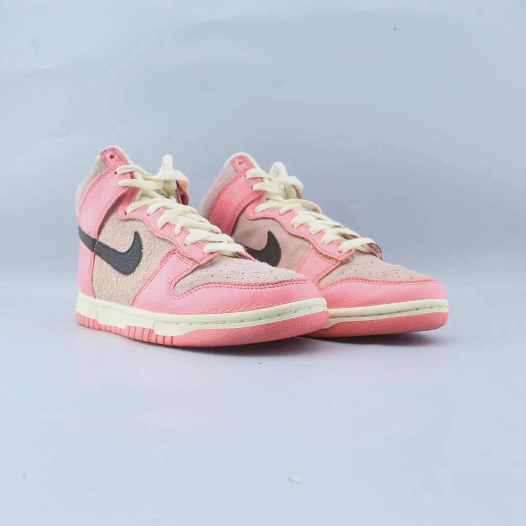 NIKE DUNK HIGH Nike athletic footwear visuals