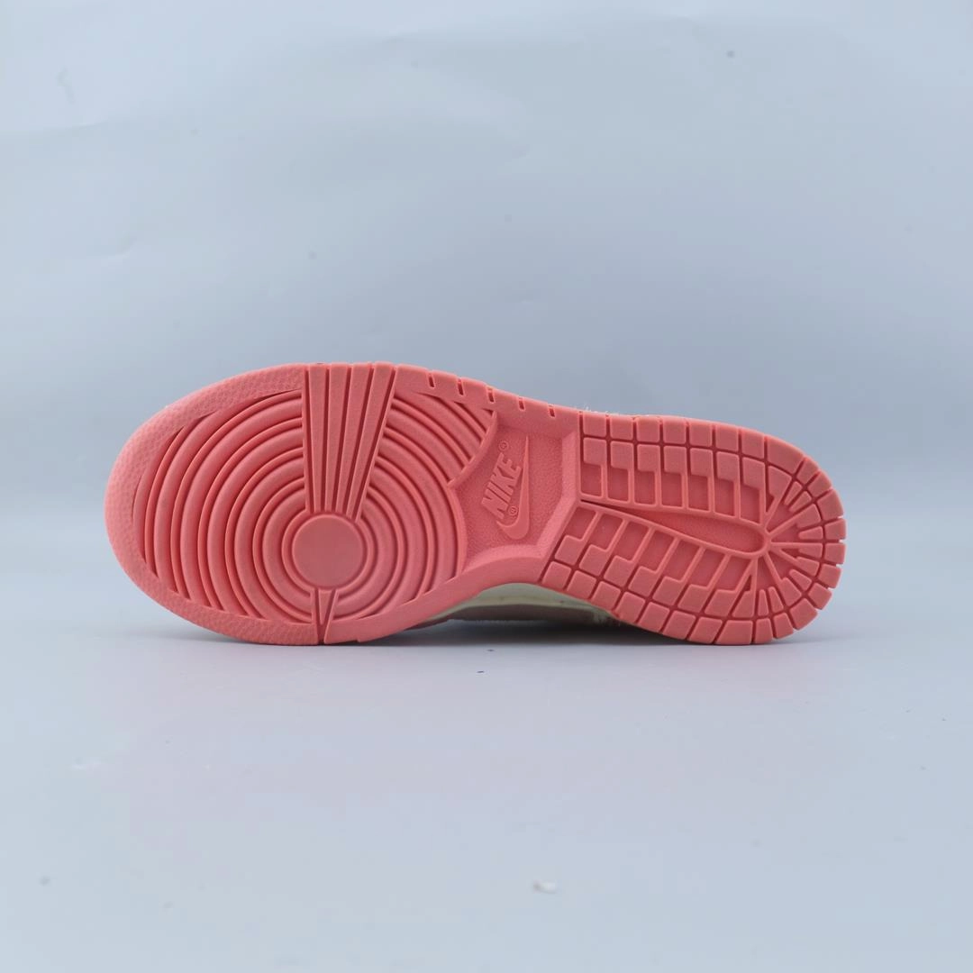 NIKE DUNK HIGH Nike athletic footwear visuals