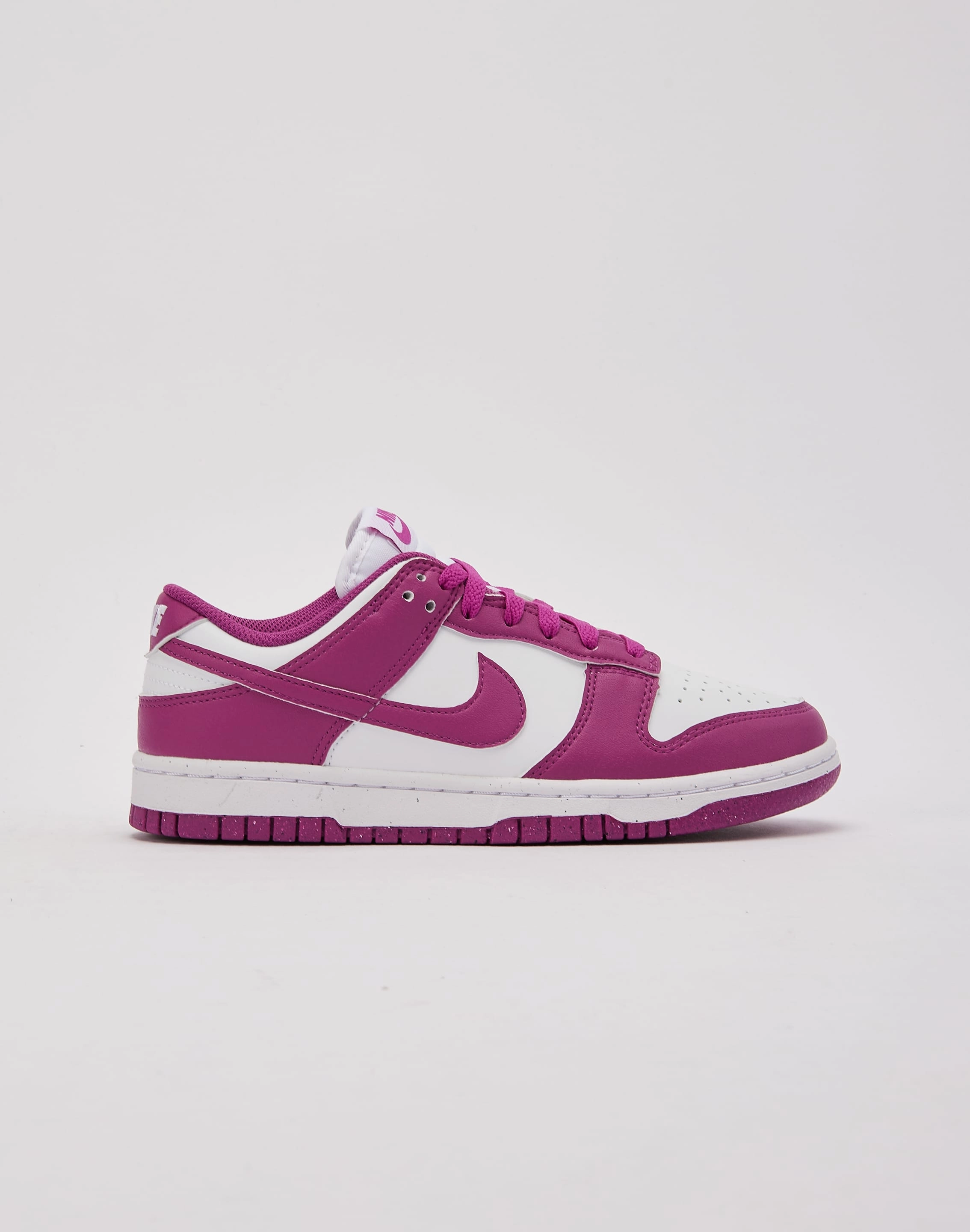 Nike Dunk Low Next Nature Nike casual sneakers with modern design