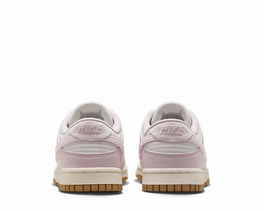 Nike Dunk Low Premium Next Nature W Nike retro-inspired sneakers