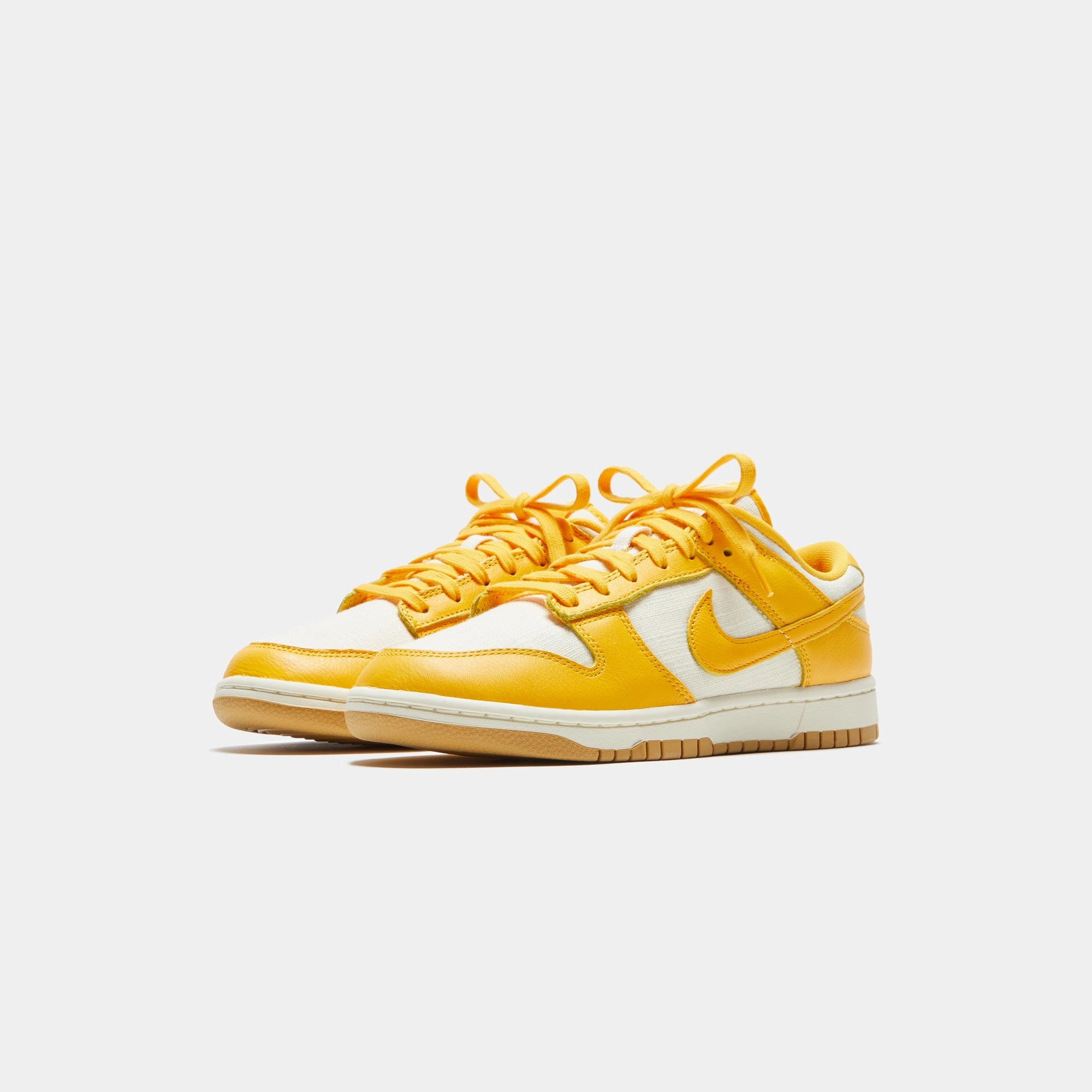 Nike Dunk Low Retro - University Gold / Coconut Milk / Soft Yellow / Gum Light Brown Nike performance sneakers
