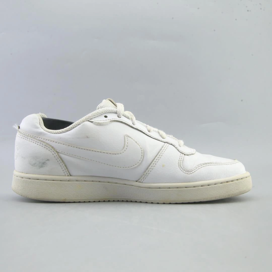 NIKE EBERNON LOW sleek Nike sneaker angles