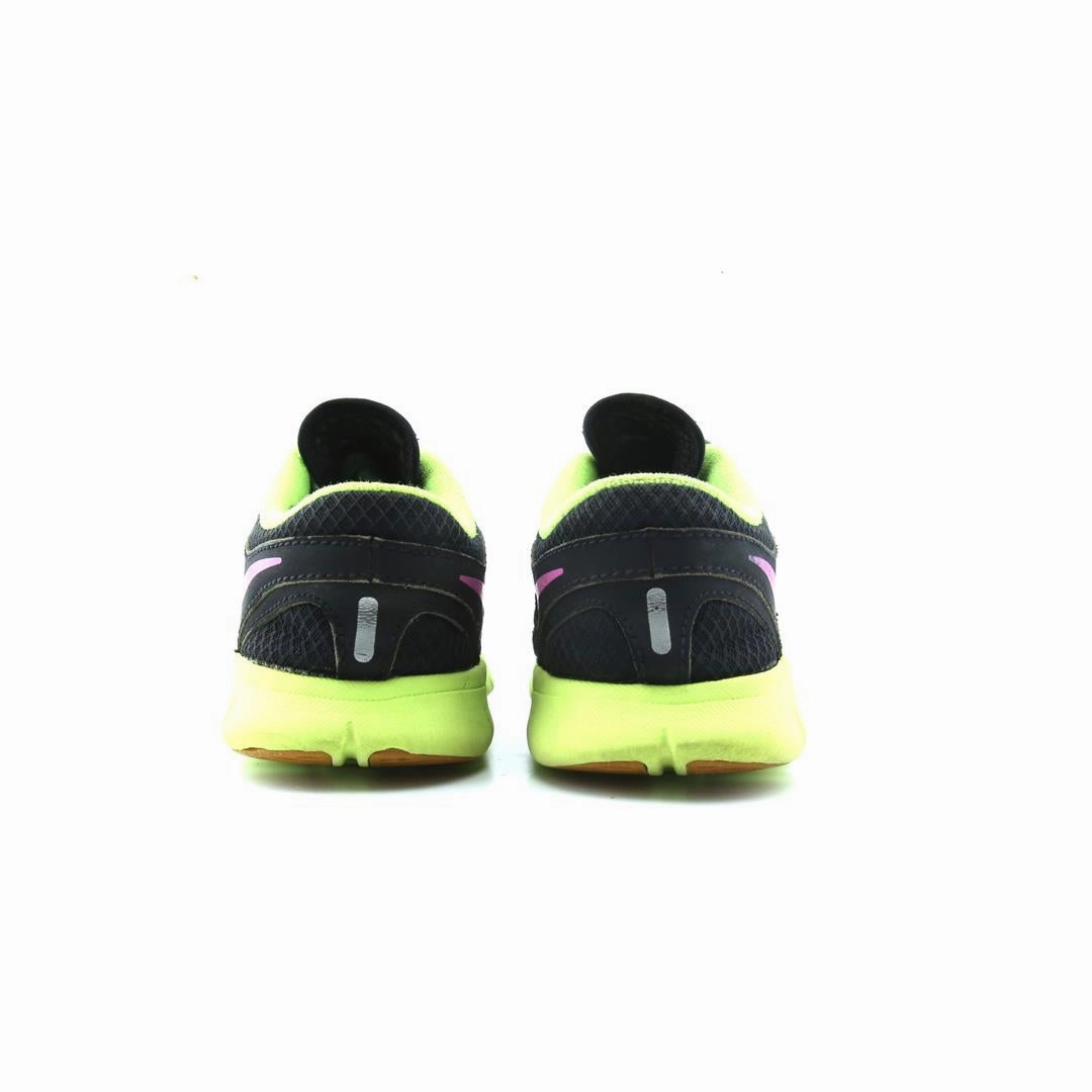 NIKE FLEX 2013 RUN sporty Nike shoe designs