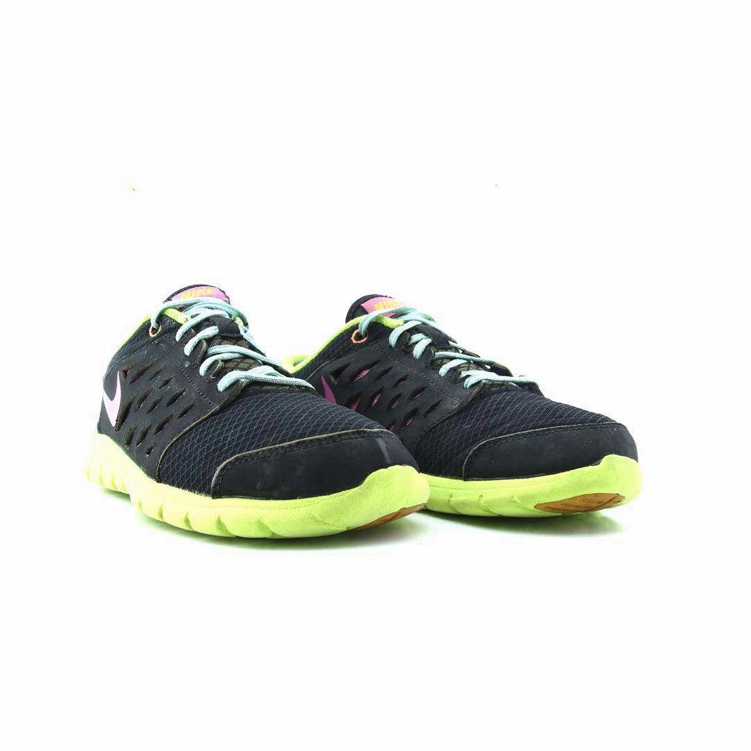 NIKE FLEX 2013 RUN sporty Nike shoe designs
