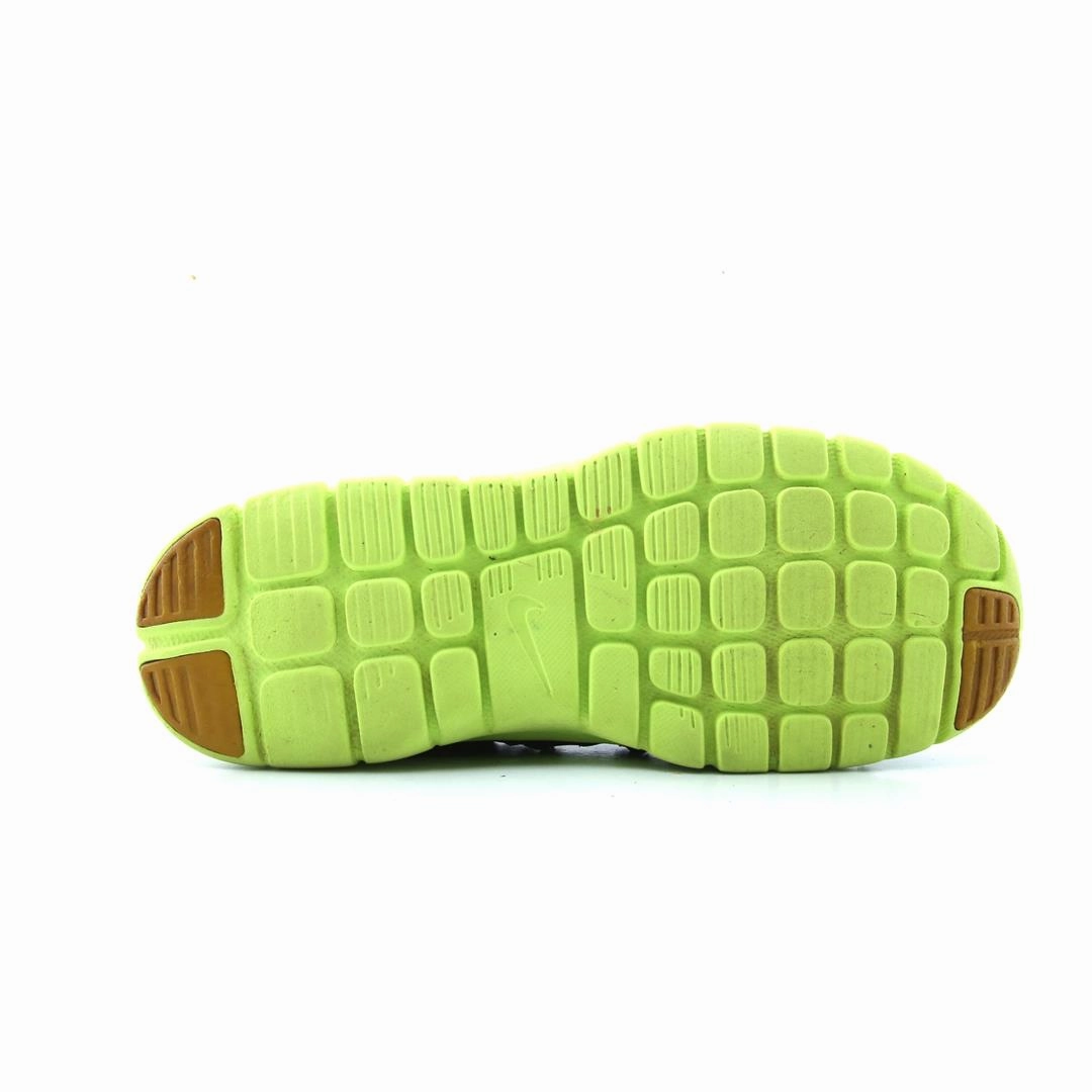 NIKE FLEX 2013 RUN sporty Nike shoe designs