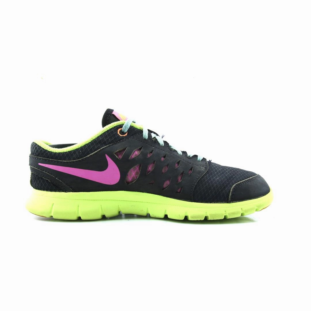 NIKE FLEX 2013 RUN sporty Nike shoe designs