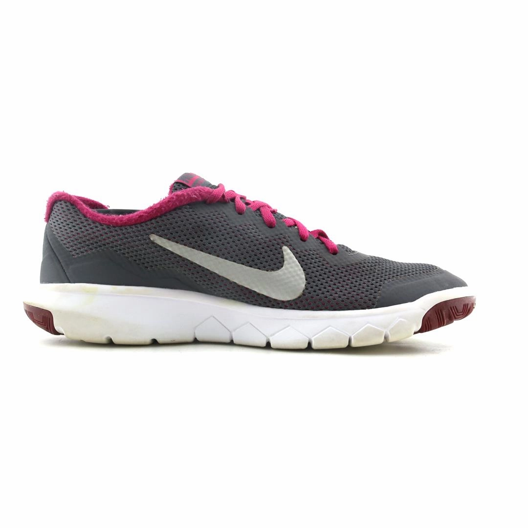 NIKE FLEX EXPERIENCE 4 modern Nike footwear styles