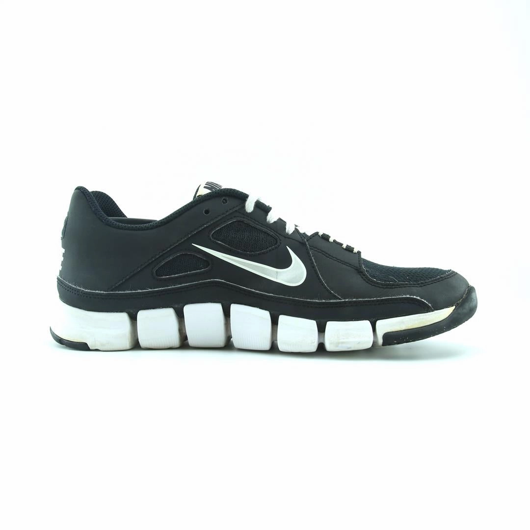 NIKE FLEX SHOW TR stylish Nike trainer looks