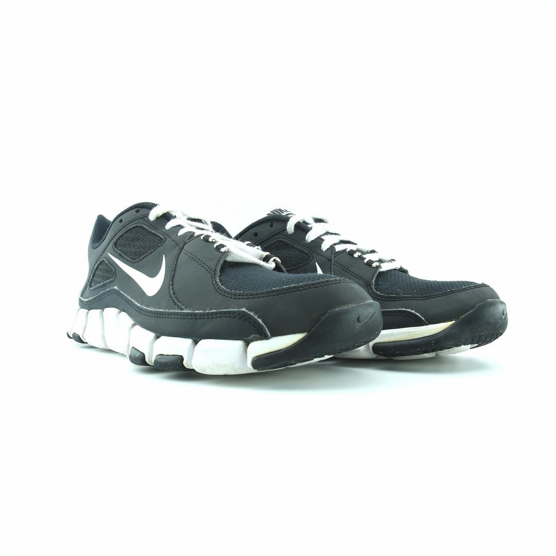 NIKE FLEX SHOW TR stylish Nike trainer looks