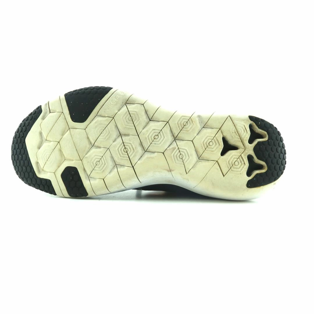 NIKE FLEX SUPREME TR 5 classic Nike shoe photos