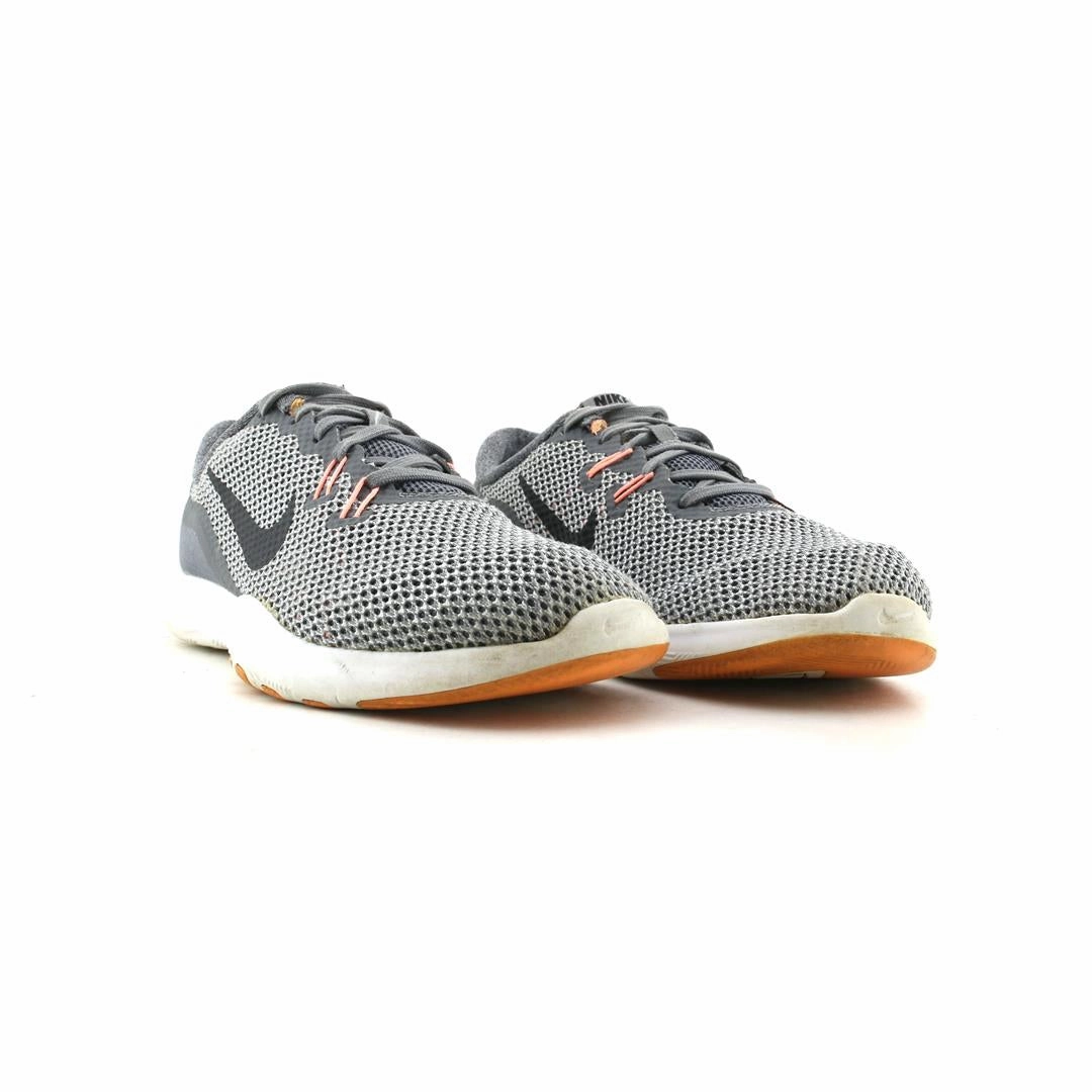 NIKE FLEX TR 7 Nike performance shoe shots
