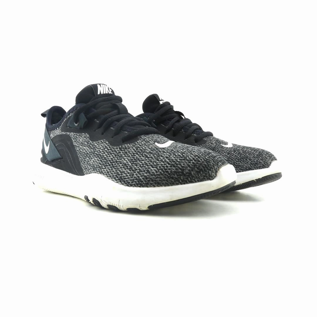 NIKE  FLEX TR 9 Nike running shoe close-ups