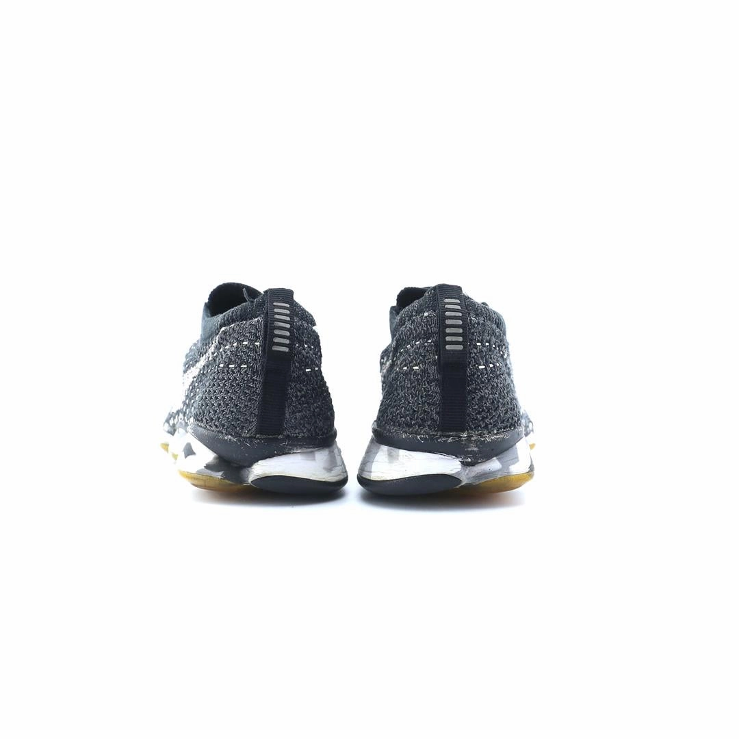 NIKE  FLYKNIT ZOOM sporty Nike shoe designs
