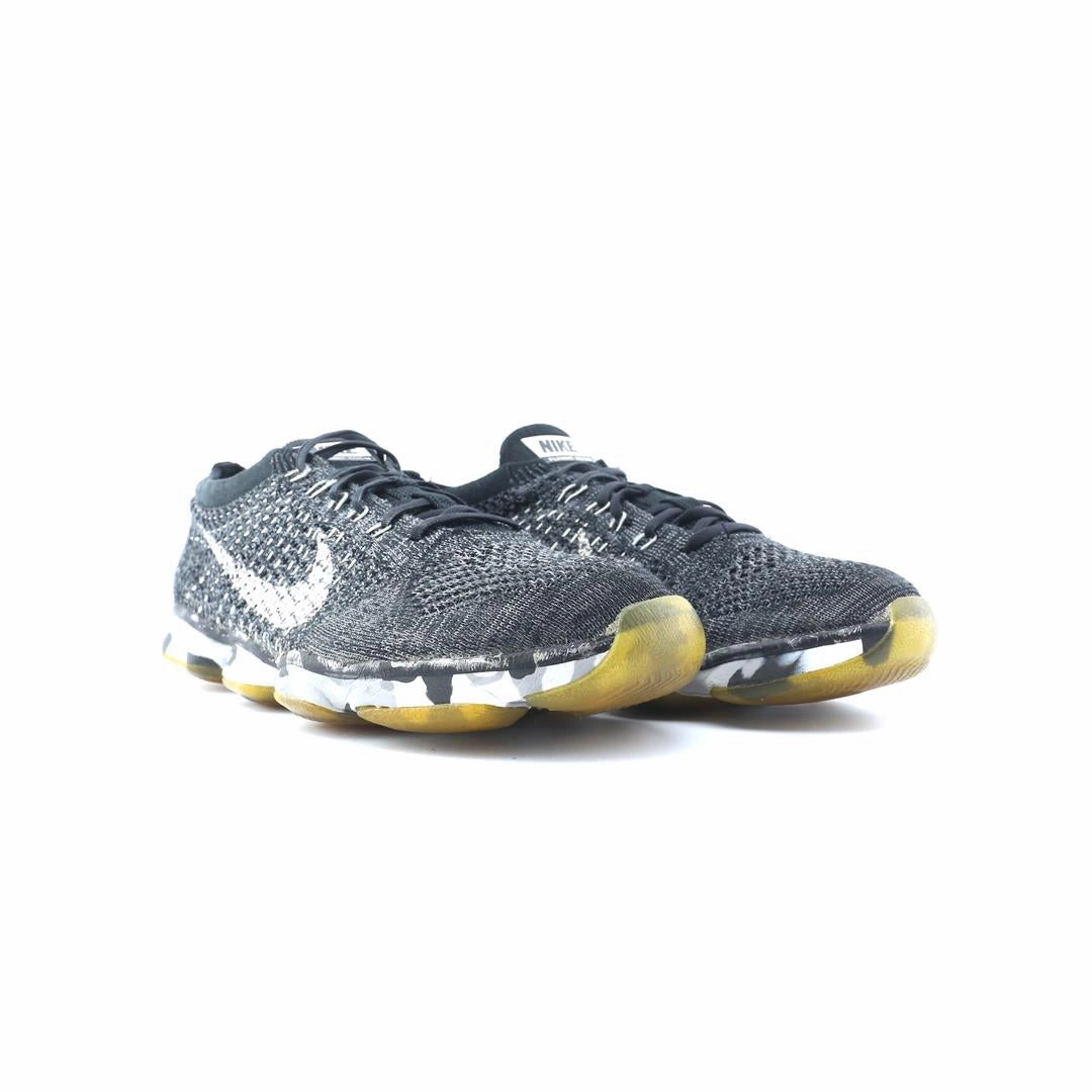 NIKE  FLYKNIT ZOOM sporty Nike shoe designs