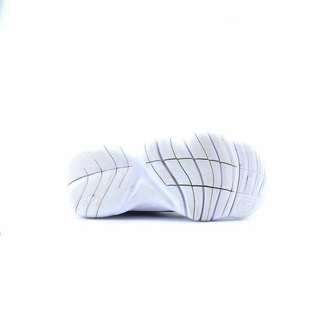 NIKE FREE RN 5.0 Nike running shoe close-ups