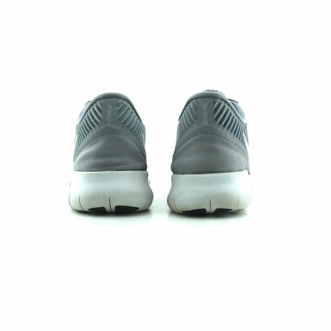 NIKE FREE RN CMTR Nike lifestyle footwear visuals