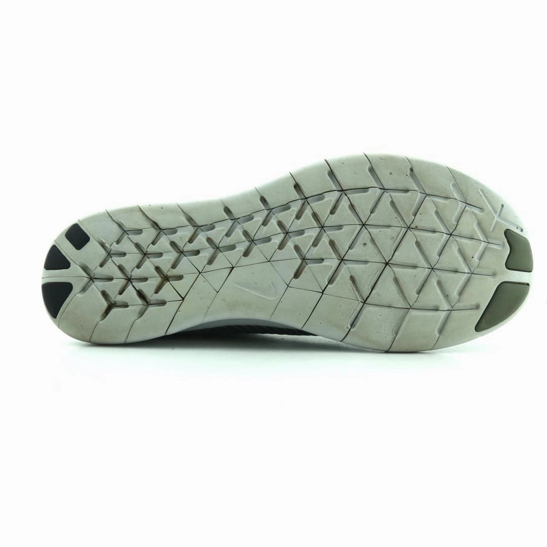 NIKE FREE RN CMTR Nike lifestyle footwear visuals