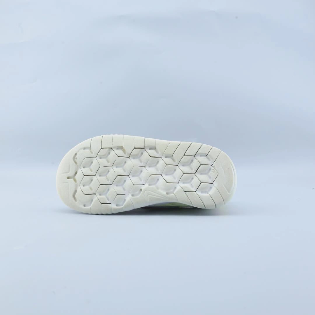 NIKE FREE RN LOW Nike athletic footwear visuals