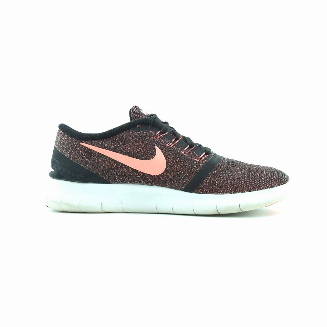 NIKE FREE RN Nike sneaker detail shots