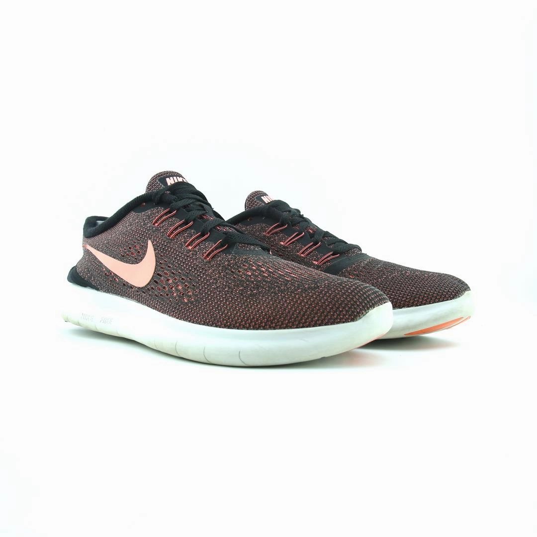 NIKE FREE RN Nike sneaker detail shots