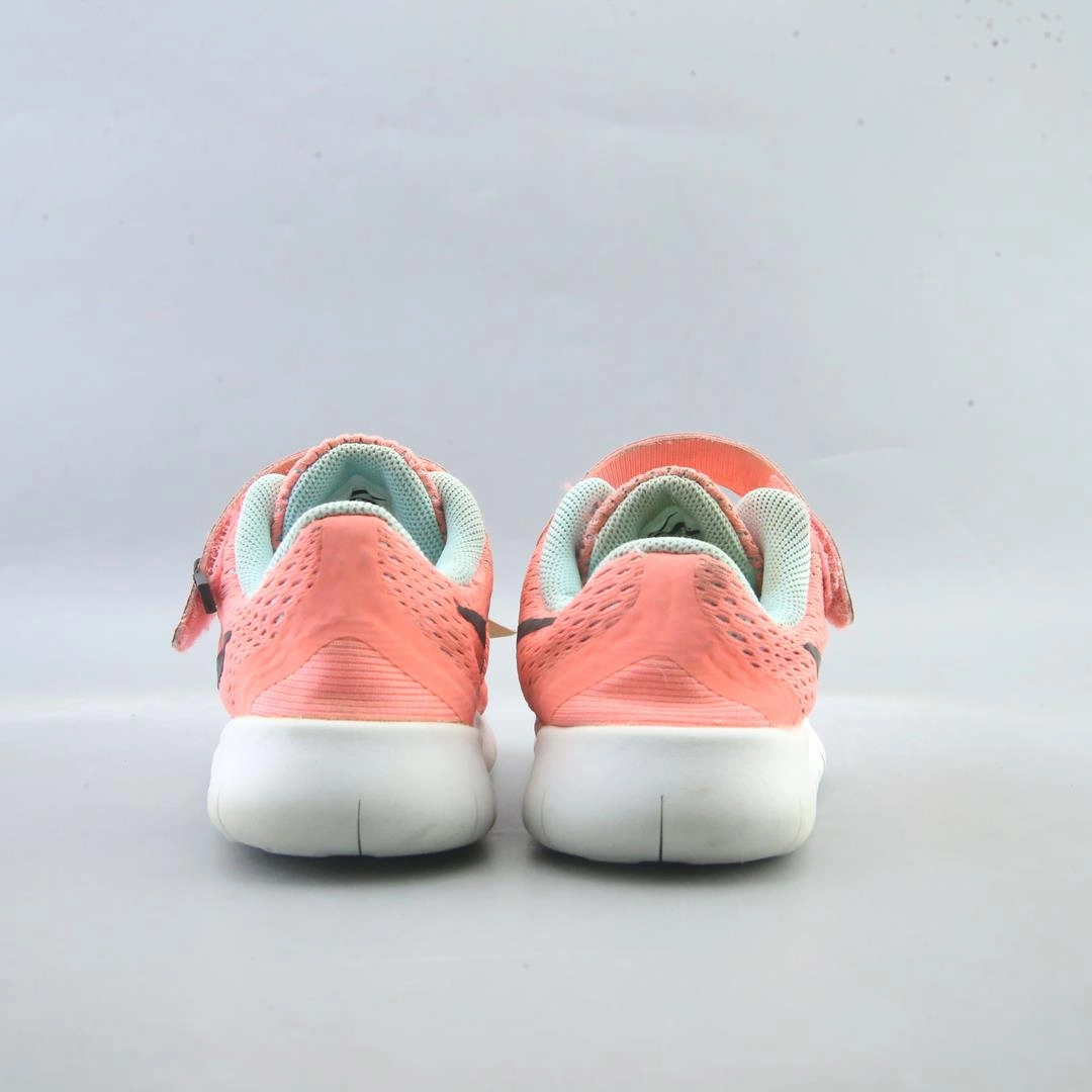 NIKE FREE RUN Nike casual shoe imagery