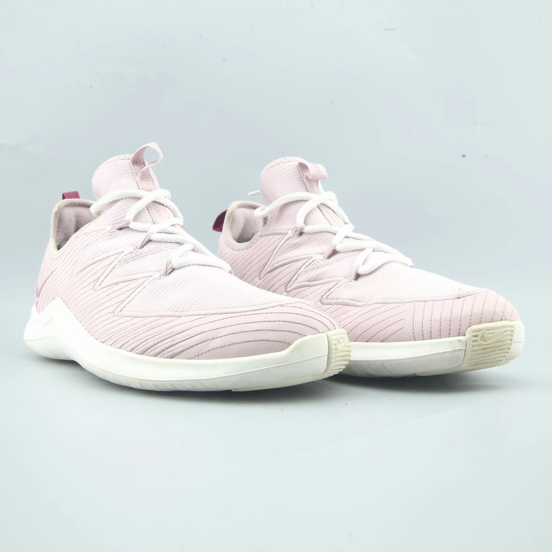 NIKE FREE TR TRAINER ULTRA stylish Nike trainer looks