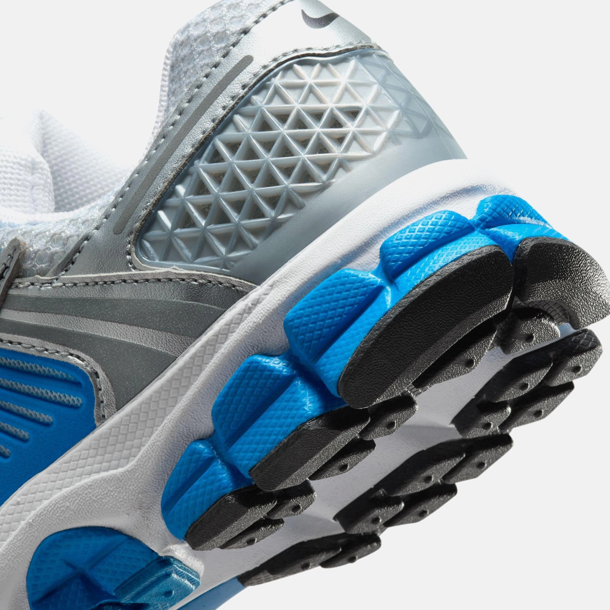 Nike GS Vomero 5 - White / Black / Pure Platinum / Photo Blue Nike performance sneakers