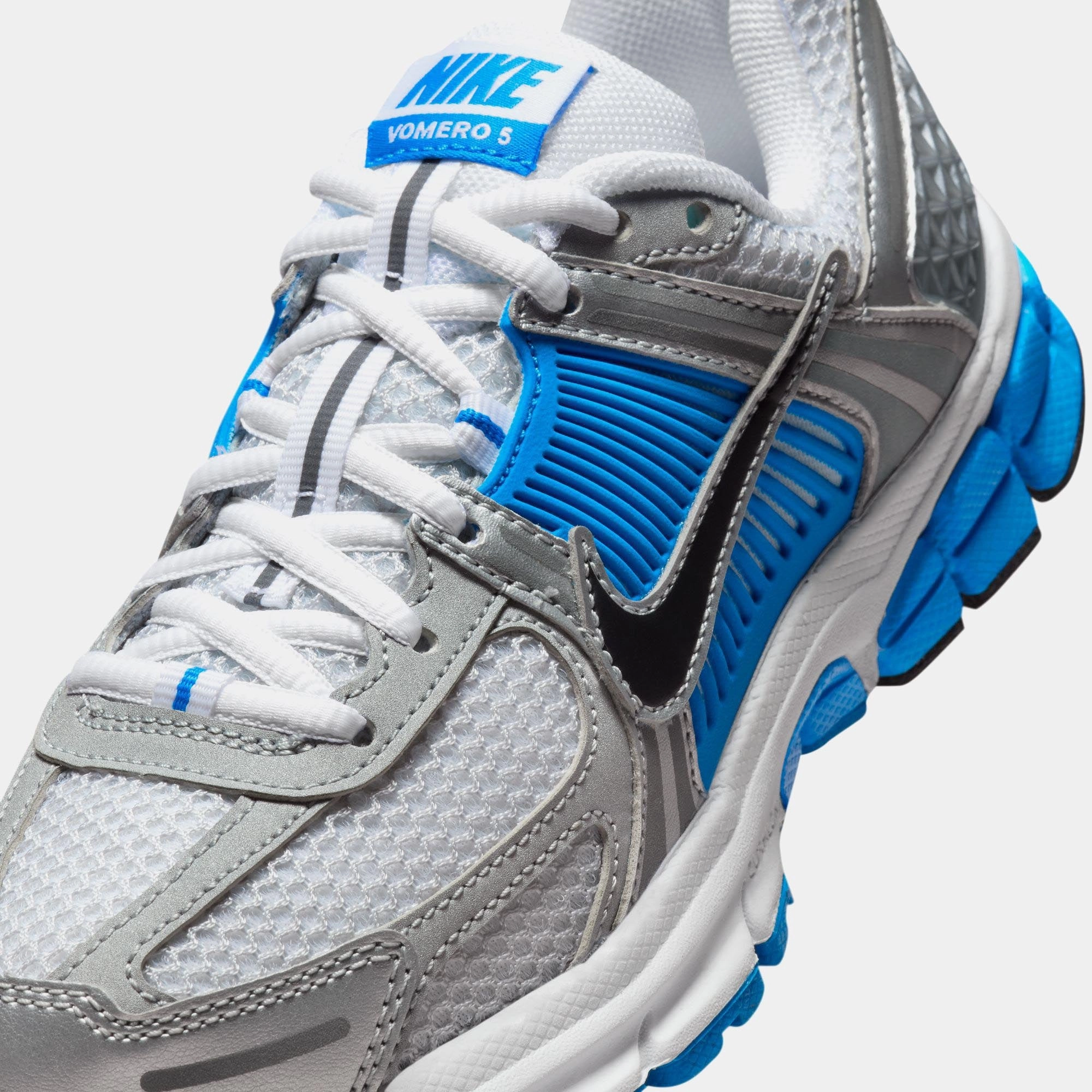Nike GS Vomero 5 - White / Black / Pure Platinum / Photo Blue Nike performance sneakers
