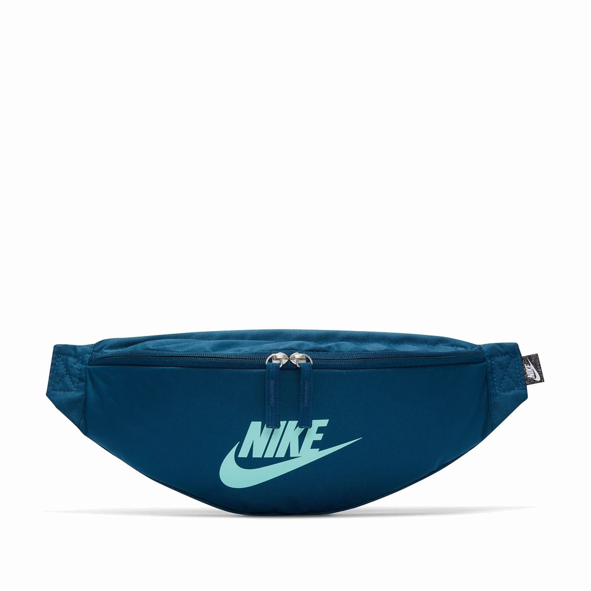 Nike Heritage Nike sneakers with modern sportswear appeal
