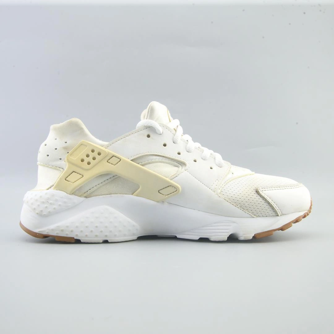 NIKE  HUARACHE RUN Nike performance shoe shots