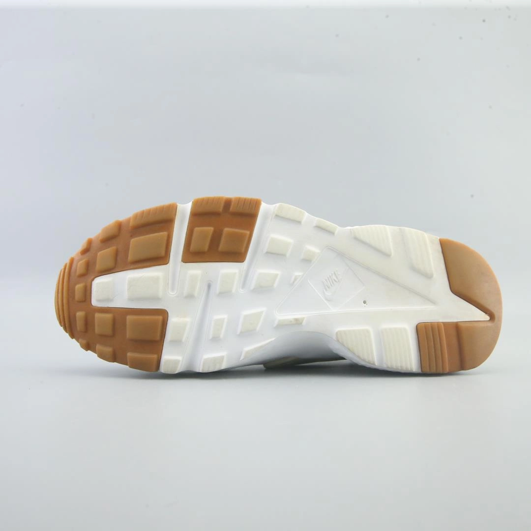 NIKE  HUARACHE RUN Nike performance shoe shots