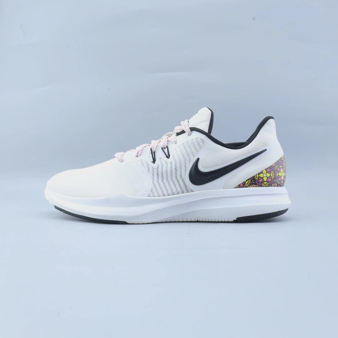 NIKE IN-SEASON TR 8 Nike bold colorway footwear