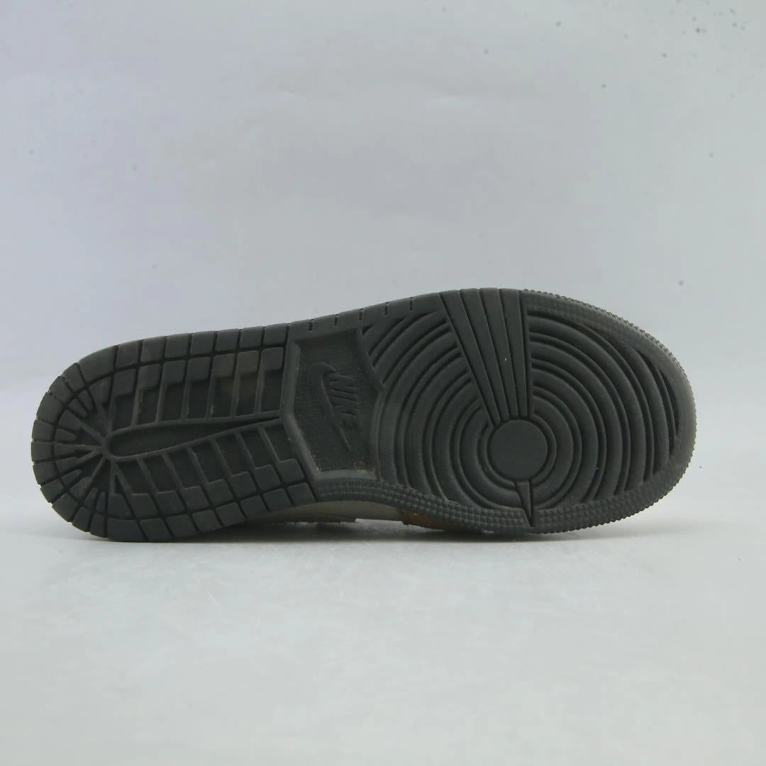 NIKE JORDAN 1 MID SE stylish Nike trainer looks