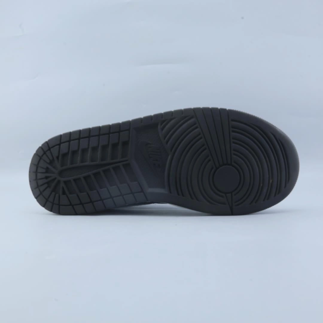 NIKE JORDAN 1 MID SPLIT stylish Nike trainer looks