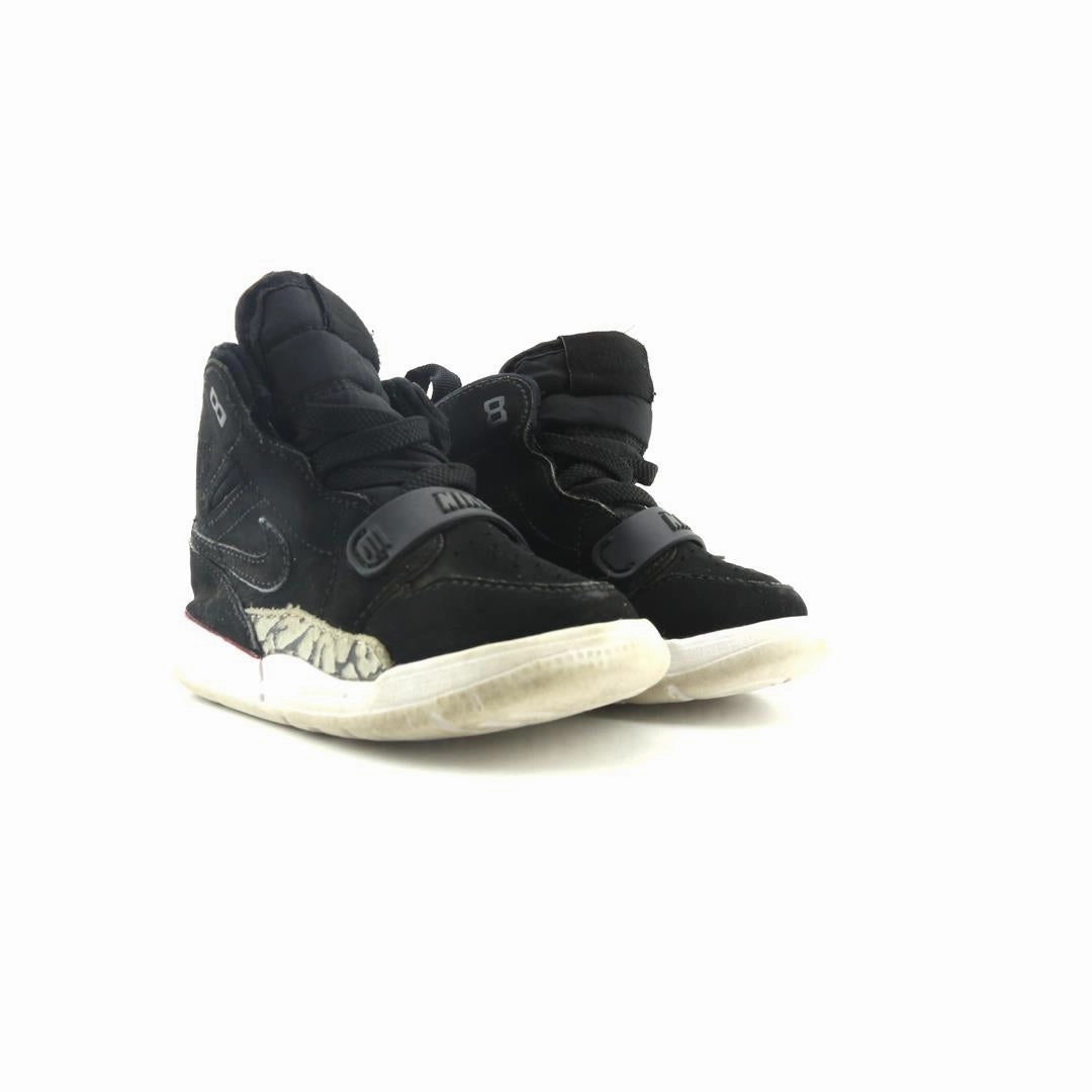 NIKE JORDAN LEGACY 312 LOW Nike athletic footwear visuals