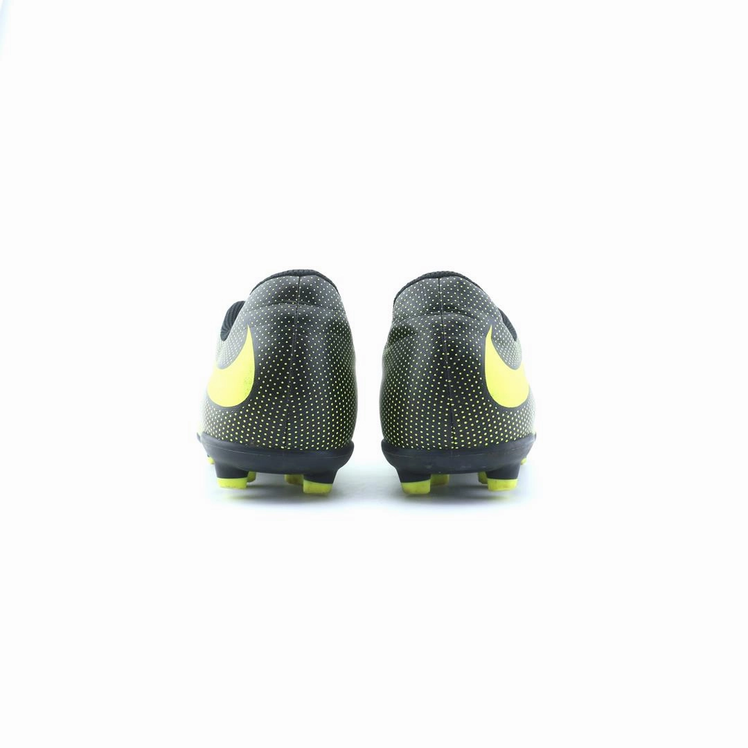 NIKE JR BRAVATA II FG Nike running shoe close-ups