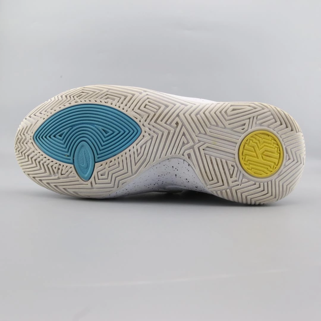 NIKE KYRIE FLYTRAP 3 modern Nike footwear styles