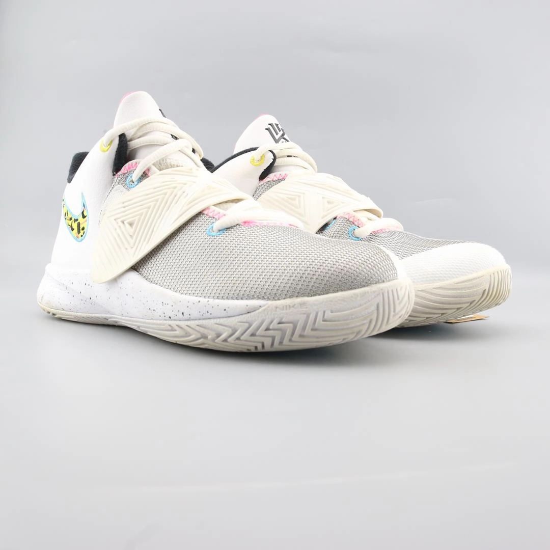 NIKE KYRIE FLYTRAP 3 modern Nike footwear styles